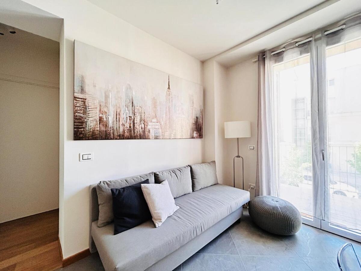 Homeby, Terrace Francesca Florencia